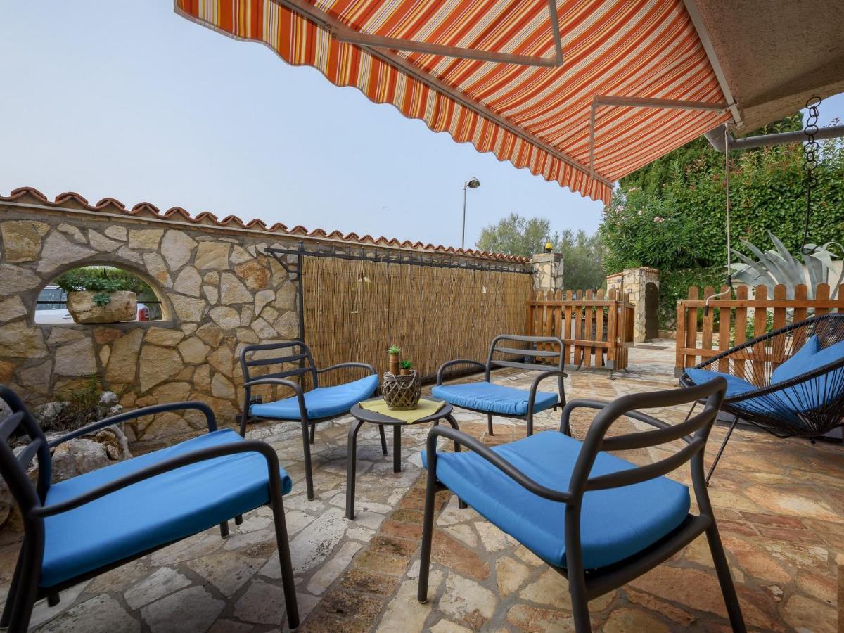 Casa Astrid By The Sea In Πόρετς Εξωτερικό φωτογραφία