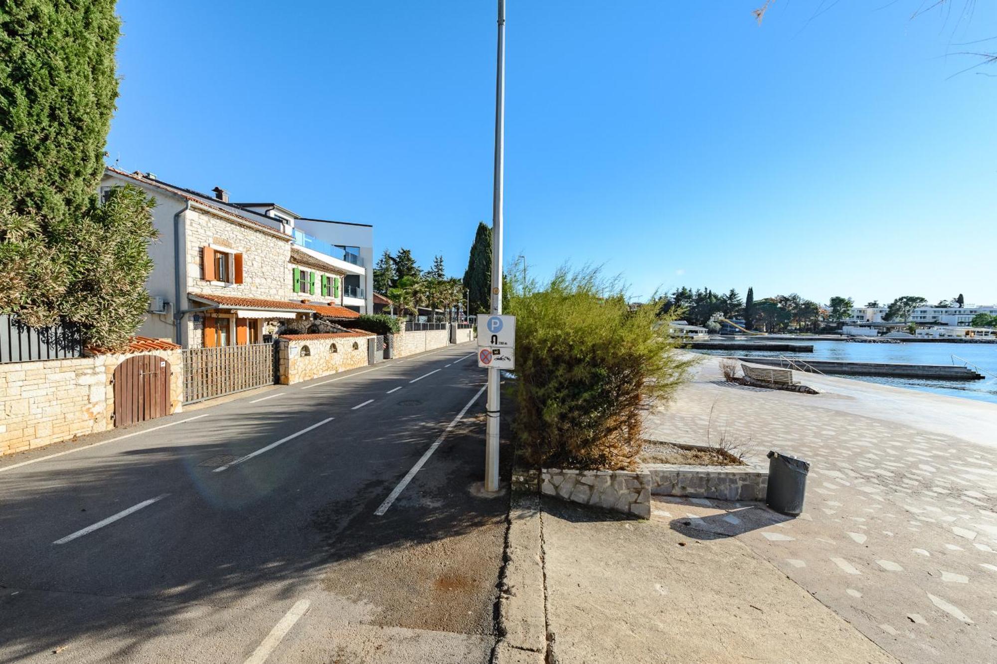 Casa Astrid By The Sea In Πόρετς Εξωτερικό φωτογραφία